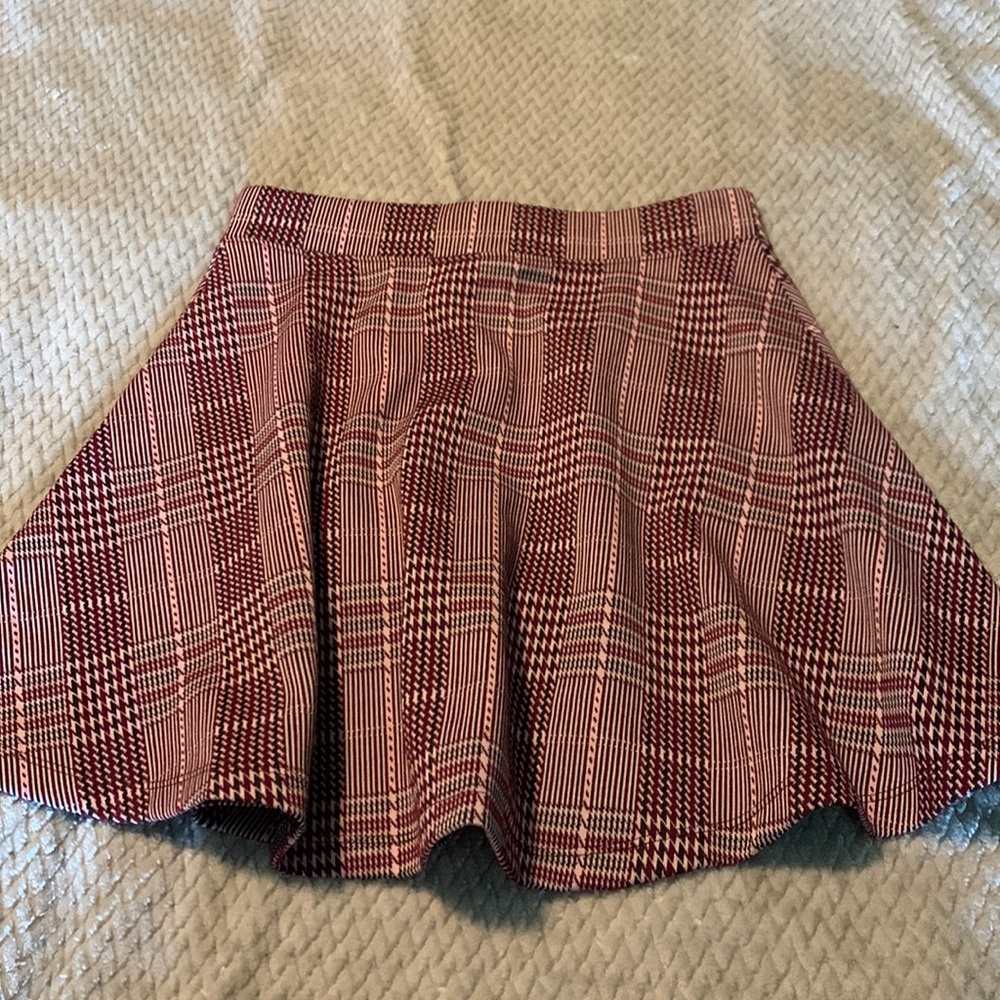 Plaid mini skirt w/ zip back